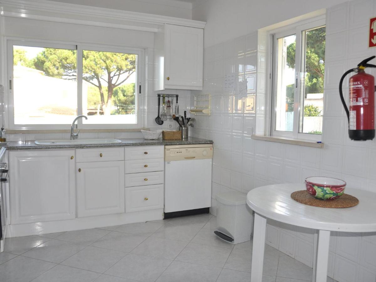 Comfortable Holiday Home In Vilamoura With Pool Екстериор снимка